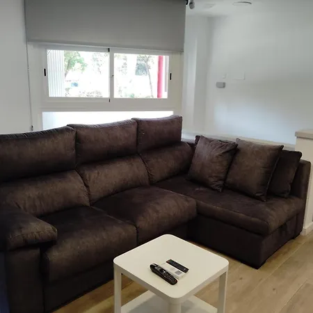 Plaza Palmeras2 Apartment *